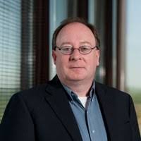 100+ profilů „Tomany“