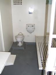 how do prisoners use the toilet if