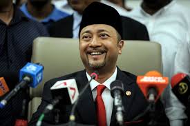 30 hari pn memerintah kedah dengan lancar Mukhriz Resigns As Kedah Menteri Besar