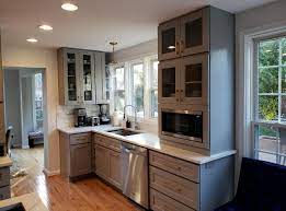 Through a commitment to outstanding service, uncompromising quality, consistent availability, and a collaborative approach to growing our partners' businesses. Kitchen Cabinet Distributors Palm Harbor Kitchens