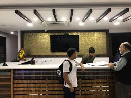 File:WGBC2018IN-Participants at hotel reception 01.jpg - Wikimedia Commons