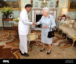 The President of Sri Lanka Mr Maithripala Sirisena shakes hands with Queen  Elizabeth II during a private audience at Buckingham Palace, London Stock  Photo