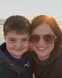 Boys 1st Chiefs Hockey game was so fun 🏒🥅