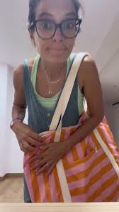 Nova tela #bigstripe per les BOSSES XL de piscina o platja 🏊🏽‍♂️🏖️, És  preciosa o no? A mi em xifla! I amb el necesser XL impermeable, brutal💥,  📝 Si us interessa, agafaré comandes fins el 15 de ...