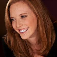 Kerri Thomas's Instagram, Twitter & Facebook