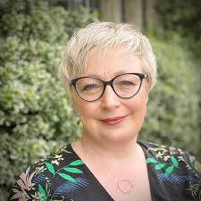 The Lost for Words Bookshop : Butland, Stephanie: Amazon.de: Books