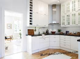 Bu kirliliğin mutfak dolaplarında olması görüntü açısından oldukça rahatsız edici. Mutfak Dolaplarindaki Yag Lekesi Nasil Cikar Asamalari Ve Yontemleri