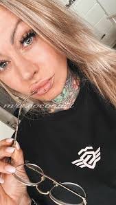 Bradley Yeoman's Instagram, Twitter & Facebook