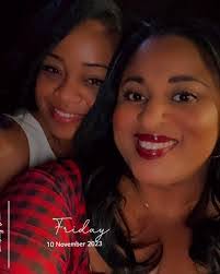 Damar Moore's Instagram, Twitter & Facebook