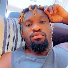 Ernest Nyarko's Instagram, Twitter & Facebook