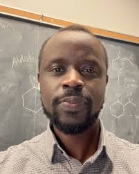 To celebrate the last day of classes, Dr. N. (Organic Chemistry Professor)  and Lola (Physics Head TA) have some messages for everyone!