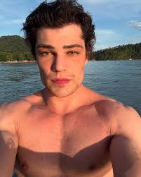 Reel by Fabio Marques (@tadalafellas) · March 21, 2025