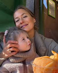 Caroline Deisler's Instagram, Twitter & Facebook