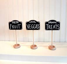4 Mini Chalkboard Table Stands Farmers Market Collection Buffet Labels Chalkboard Signs Weddin Mini Chalkboards Farmers Market Signage Farmers Market Display