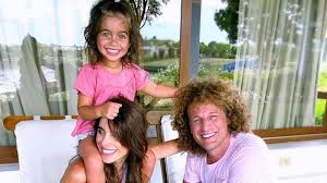 Los conductores tuvieron opiniones diferentes sobre el accionar de la modelo al regresar de méxico, y tuvieron un fuerte intercambio con pase de factura incluido. Donna La Hija De Rulo Schijman Y Gabriela Sari Enternecio Las Redes Con Un Especial Consejo Vivir En Buenos Aires