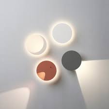 Dots Designer Wall Mounted Lights By Vibia Comprehensive Product Design Information Catal Flur Beleuchtung Decke Beleuchtung Decke Flurbeleuchtung Wand