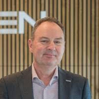 Robert Kruithof's Instagram, Twitter & Facebook