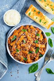 You Know Those Nights When You Don T Know What To Make For Dinner And Aren T Feeling Motivated Easy Pasta Salad Recipe Sausage Pasta Salad Recipes Healthy Easy