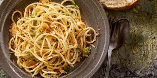 La pasta alla carrettiera siciliana è una ricetta semplice e veloce, che potete portare in la pasta alla carrettiera è una ricetta della tradizione siciliana. Sicily S Spaghetti Alla Carrettiera La Cucina Italiana