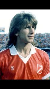 Conoce la principales noticias de ricardo gareca en directo hoy 22 de abril en un solo lugar. Ricardo Alberto Gareca Nardi Nicknamed El Tigre In English The Tiger And El Flaco In English T Football Manager National Football Teams Soccer Players