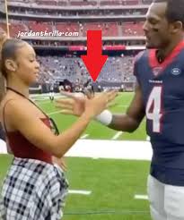 It same point though they broke up again and that is when she secretly started dating texans qb deshaun watson. Jr Smith Exposes Deshaun Watson S Girlfriend Jilly Anais On Instagram After Handshake Video Goes Viral Jordanthrilla