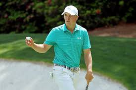 Spieth salutes the crowd after picking up a birdie at the second hole. Masters 2016 Leaderboard Scores Analysis Highlights And More From Thursday Bleacher Report Latest News Videos And Highlights