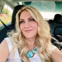 Stephanie Boesch's Instagram, Twitter & Facebook