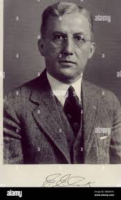 Edson Cook's Instagram, Twitter & Facebook