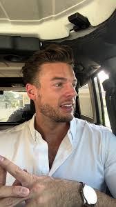 Aaron Salinger's Instagram, Twitter & Facebook