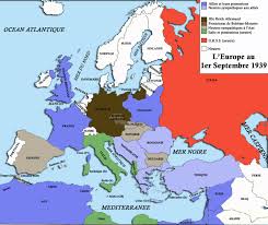 Mais l'humiliation subie par les allemands, qui doivent payer de lourdes compensations ruinant le pays l'europe a été ruinée par la première guerre mondiale qui a duré 4 ans et a requis de nombreux sacrifices humains et financiers. La Deuxieme Guerre Mondiale 1939 1945 Cartes Et Chronologies Profs D Histoire Lycee Claude Lebois