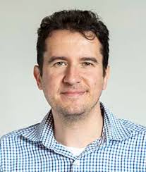 Peter Bondarenko's Instagram, Twitter & Facebook