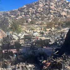 Southern California Highland fire destroys retirees' home