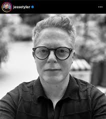 Mitchell shaved off his iconic beard look 🩵 : r/Modern_Family