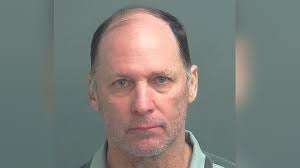 Crime Stoppers de los condados Montgomery, Liberty y San Jacinto buscan a  estos sospechosos y ofrecen recompensa por información que lleve a dar con  su paradero.