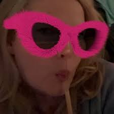 Lisa Chambers Burks (@TooBlondeToCare)