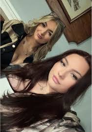 Iris Adamson's Instagram, Twitter & Facebook