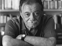 Tengo la teoría de que cuando uno llora, nunca llora por lo que llora, sino  por todas las cosas que no lloró en su momento”