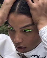 15 Glossy lids ideas