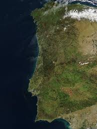 Страна расположена на пиренейском полуострове. Geografiya Portugalii Vikipediya
