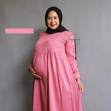 Di bawah ini kami suguhkan berbagai inspirasi baju batik ibu hamil dengan desain cantik dan menarik. Model Baju Dinas Gamis Ibu Hamil Video Diary Hijaber