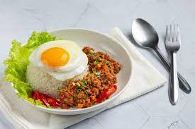 Download Crispy Omelet Topped With Minced Pork And Mixed Vegetables Sauce For Free In 2021 Mixed Vegetables Crispy Food