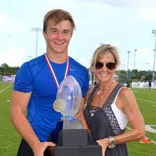 Get all latest news about sam ehlinger, breaking headlines and top stories, photos & video in real icymi: Jena Ehlinger Jehlinger4 Twitter