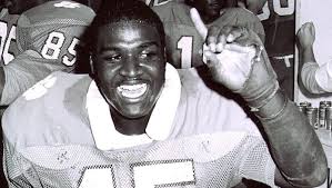 Clemson's Davis joins Hall of Fame