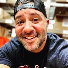 Danielle Deshong's Instagram, Twitter & Facebook