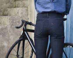 Review Women S Levi S Commuter Jeans Commuting Clothes Womens Levi Bike Commuting Clothes