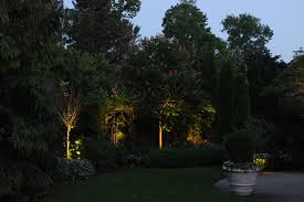 Landscape Lights Up Light Midwest Lightscapes Outdoor Landscape Lighting For Home Commerical
