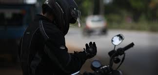 Femmes gilets jaunes idf‏ @fgj_idf 20 дек. Quels Sont Les Equipements Obligatoires A Moto Allopneus Le Mag