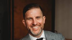 Sam Clark's Instagram, Twitter & Facebook