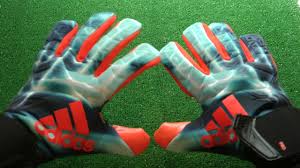 New adidas predator gl pro promo ic urg 1.0 precision to blur rrp 129.95 € 104.95 € you save 19%! Adidas Ace Trans Pro Goalkeeper Glove Manuel Neuer Edition Preview Youtube