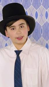 Sean Ortega's Instagram, Twitter & Facebook